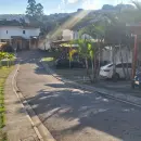 Aluga, sobrado, cond. fechado, Vila Bianchi, Bragança Paulista-SP