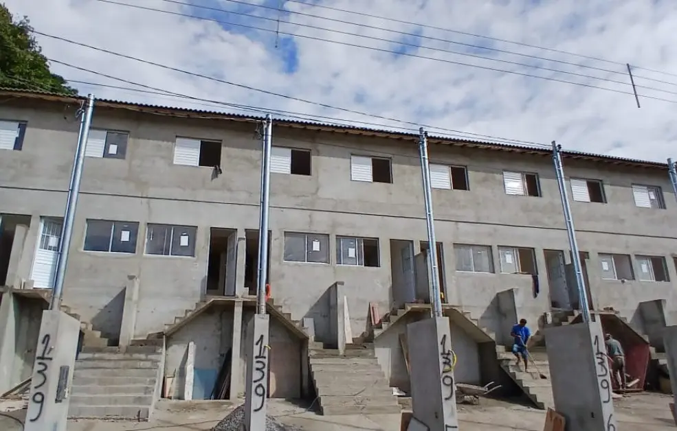 Vende, sobrado, Hípica Jaguari, zona norte, Bragança Paulista-SP
