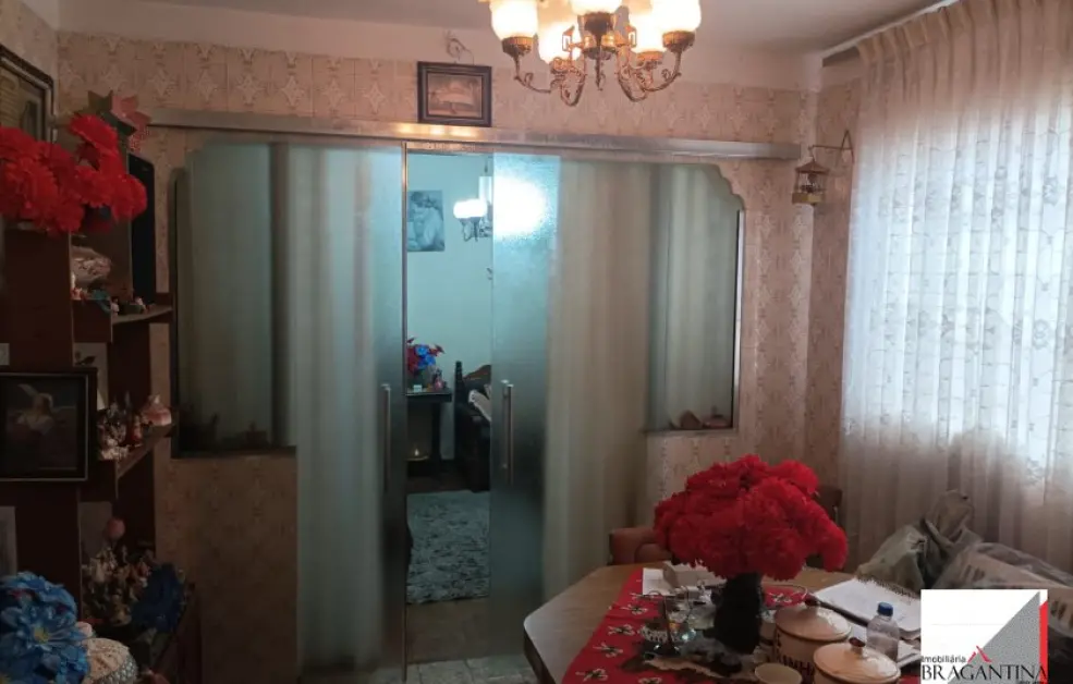 Vende, permuta, sobrado, Vila Gatto, zona norte, Bragança Paulista-SP