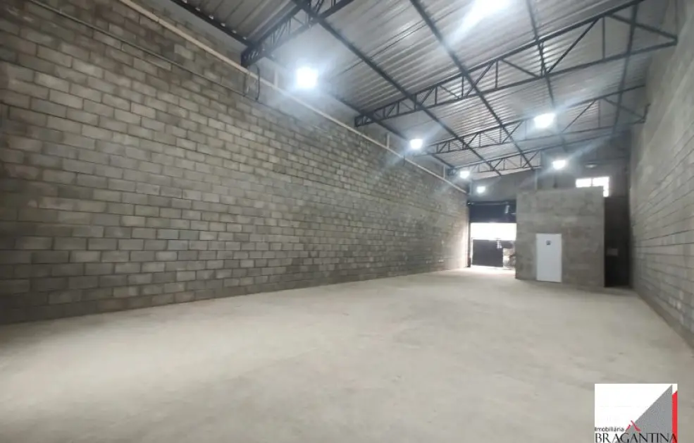 Vende, Galpão, comercial, Matadouro, Bragança Paulista-SP