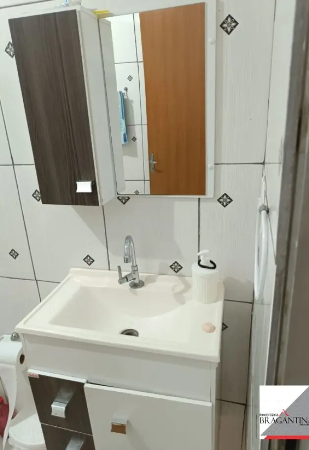 Vende, permuta, chácara, com casa, zona rural, Toledo-MG - Foto 0